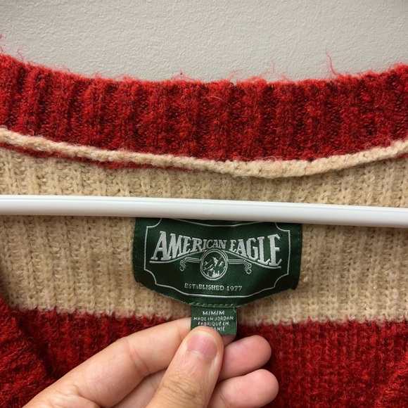 American Eagle Women’s Red & Tan Knit Cardigan - Picture 4 of 5